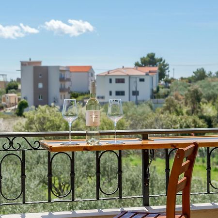 Searenity Apartment Split Luaran gambar