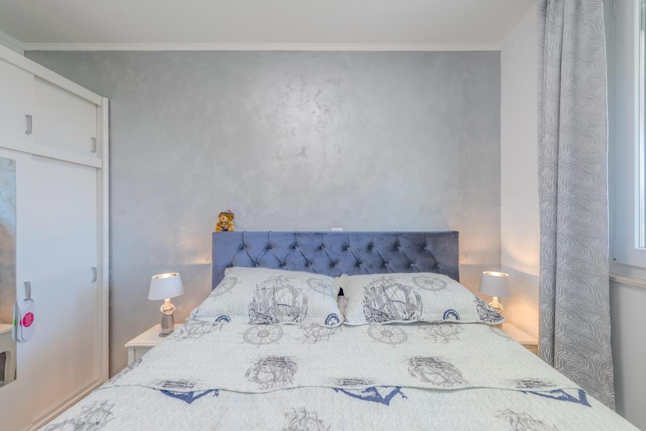 Searenity Apartment Split Luaran gambar